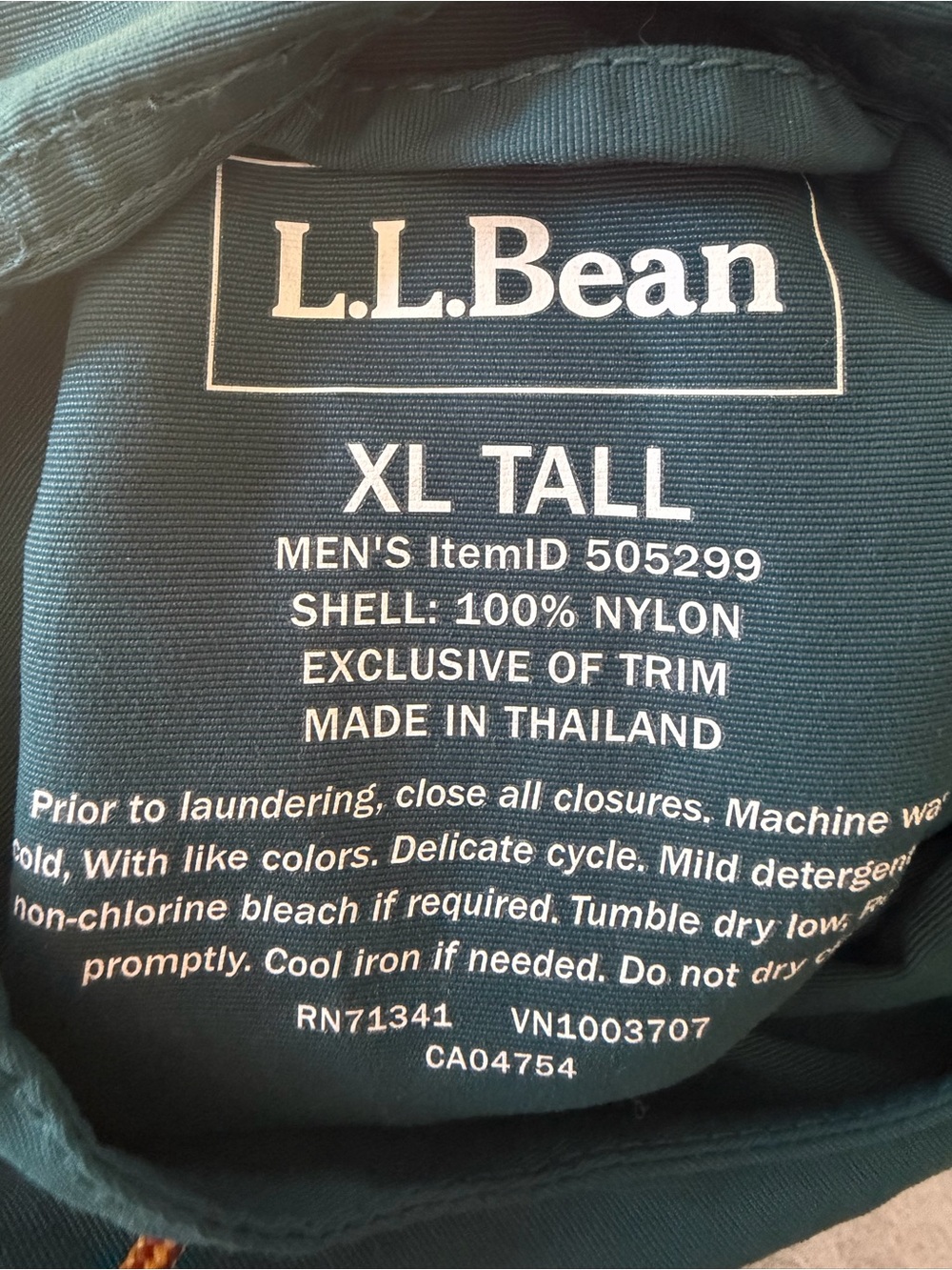 L.L. Bean Men’s Mountain Classic Anorak Jacket with Aztec Print- Size XL Tall - Picture 6 of 10